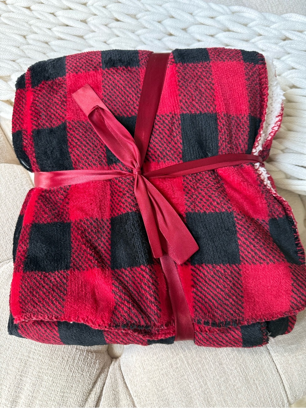 Cozy Red and Black Buffalo Check Sherpa Throw Blanket